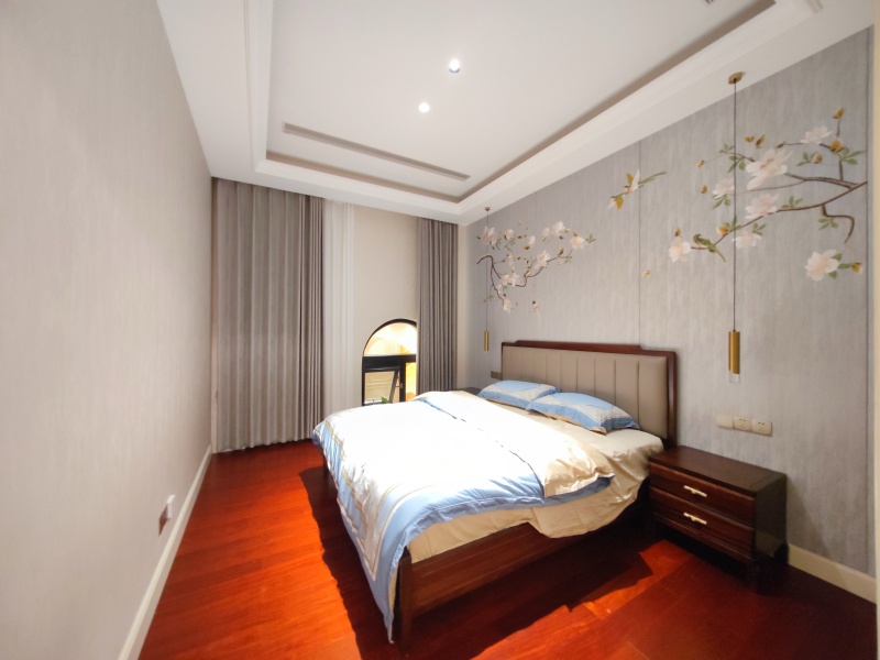 10室3廳3陽臺 春城首府別墅臥室