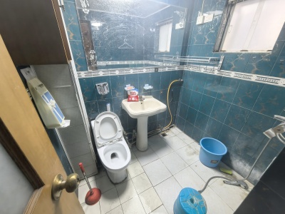 2室2廳1陽臺 體育小區(qū)