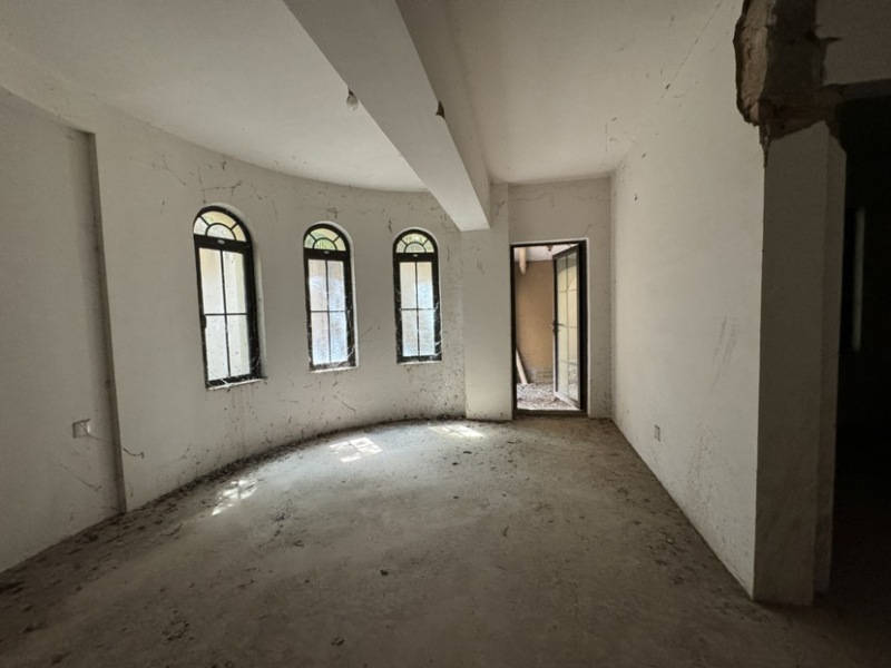 5室2廳4陽臺 公園1903圣維望別墅客廳