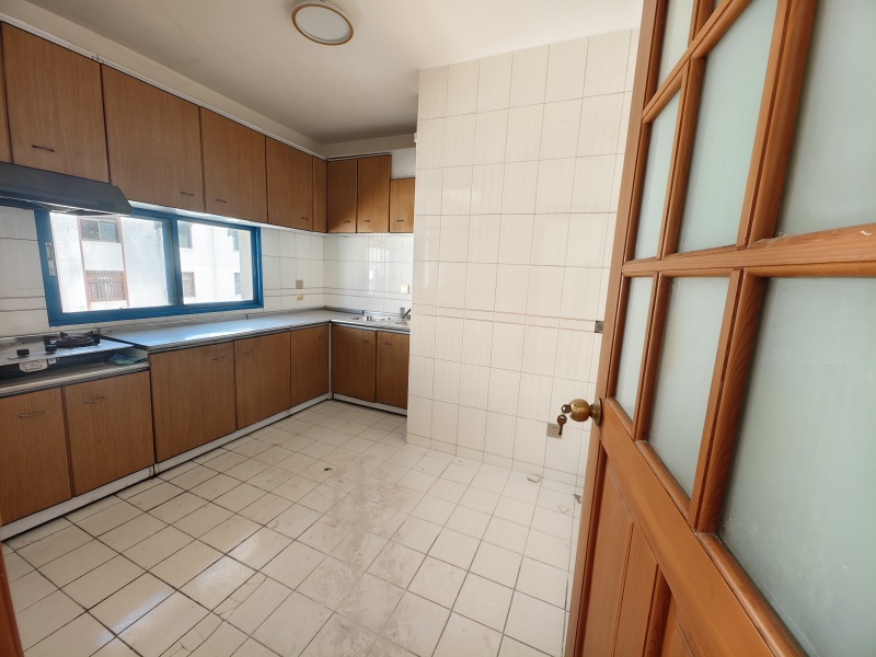 5室2廳1陽臺 金壽園客廳