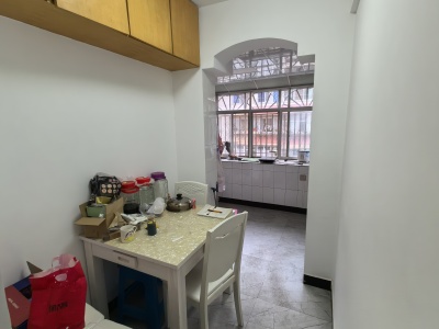 2室2廳1陽臺 麻線營小區(qū)餐廳