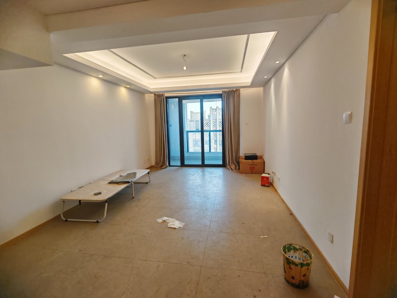 2室2廳1陽(yáng)臺(tái) 濱江俊園香儂組團(tuán)客廳