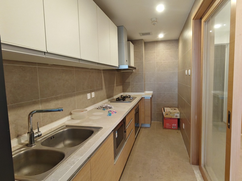 2室2廳1陽(yáng)臺(tái) 濱江俊園香儂組團(tuán)客廳