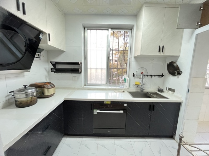 4室2廳2陽臺 時代年華錦華苑廚房