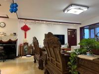 4室2廳4陽臺(tái) 匯都首譽(yù)客廳