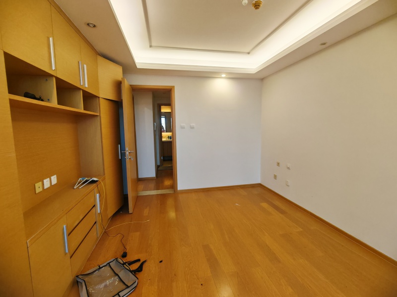 2室2廳1陽(yáng)臺(tái) 濱江俊園香儂組團(tuán)客廳