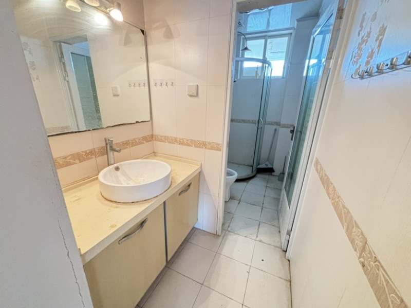 4室2廳2陽(yáng)臺(tái) 銀河星辰花園衛(wèi)生間