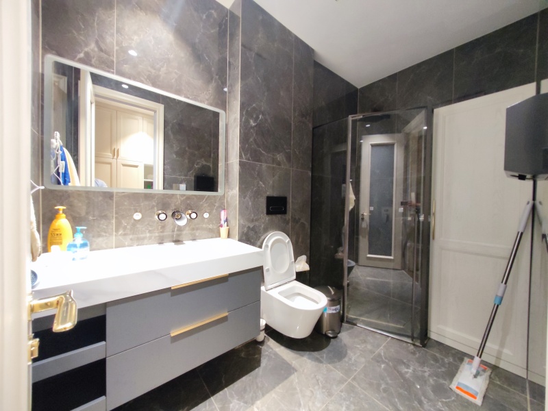 10室3廳3陽臺 春城首府別墅衛(wèi)生間