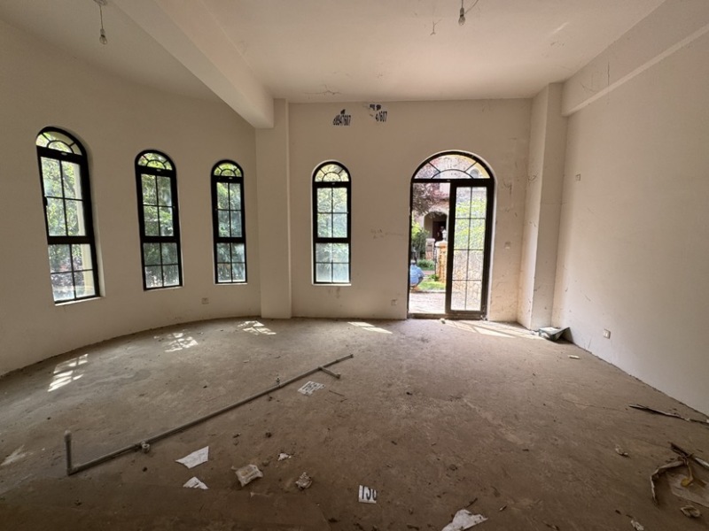 5室2廳4陽臺 公園1903圣維望別墅客廳