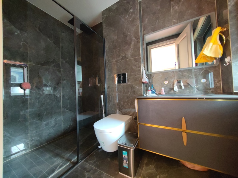 10室3廳3陽臺 春城首府別墅衛(wèi)生間