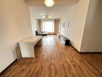 4室2廳2陽(yáng)臺(tái) 銀河星辰花園客廳