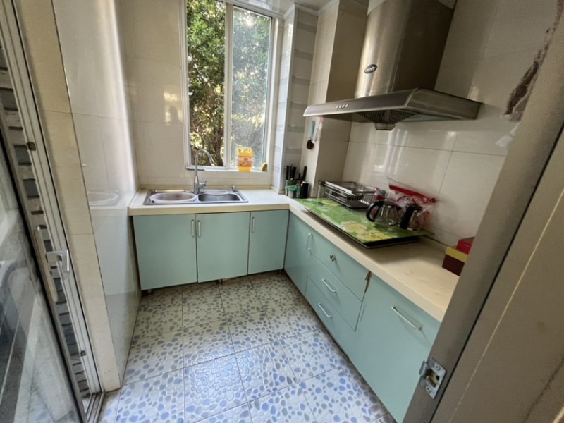 3室2廳1陽臺 世紀(jì)城嵐春苑廚房