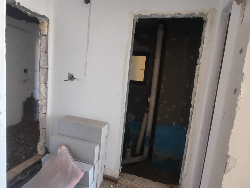 4室2廳2陽臺(tái) 藍(lán)光水岸公園衛(wèi)生間