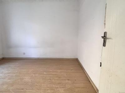 3室2廳1陽臺 船房小區(qū)臥室