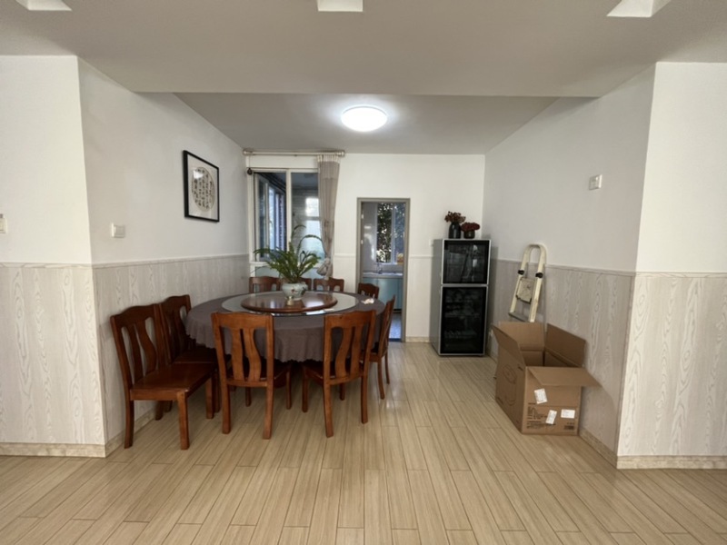 3室2廳1陽臺 世紀(jì)城嵐春苑餐廳