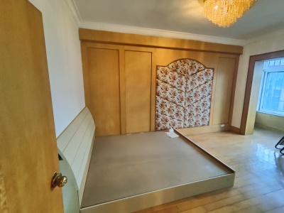 4室2廳2陽(yáng)臺(tái) 金星小區(qū)