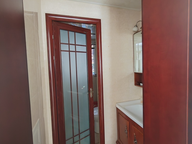 3室2廳2陽臺 世博生態(tài)城云嶺鄰里衛(wèi)生間