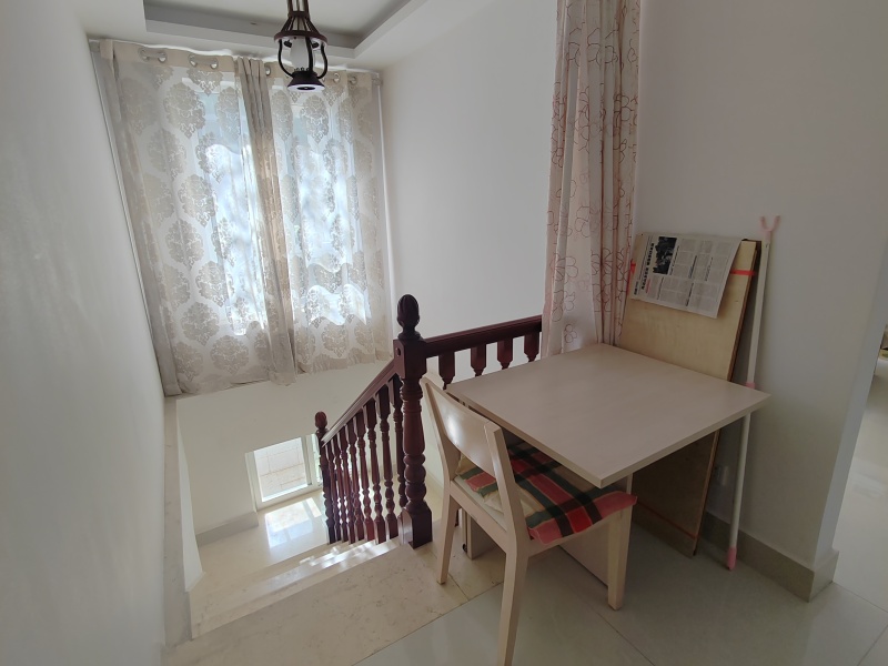 3室2廳2陽臺 世博生態(tài)城云嶺鄰里其他