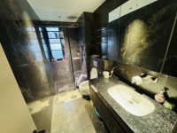 4室2廳2陽臺 華夏四季三期衛(wèi)生間