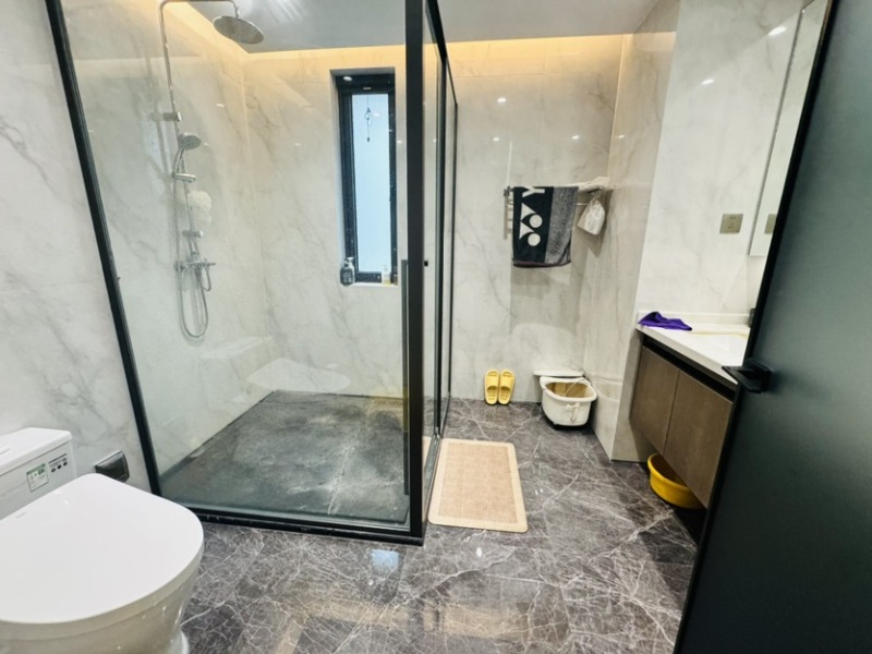 4室2廳2陽(yáng)臺(tái) 華夏四季二期衛(wèi)生間