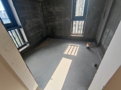 4室2廳2陽臺 綠城春江明月