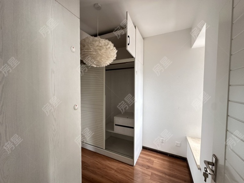 3室2廳 候谷花園臥室