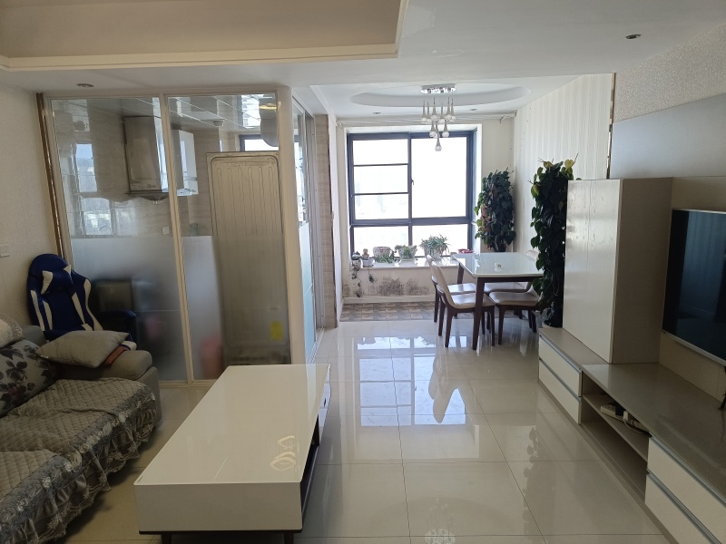 2室2廳2陽(yáng)臺(tái) 紅星國(guó)際晶品公寓客廳