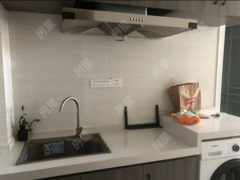 1室1陽臺 中房路易公元公寓客廳