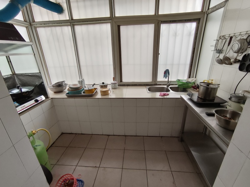 3室2廳2陽(yáng)臺(tái) 農(nóng)墾物流宿舍廚房