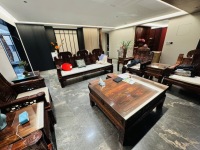 4室2廳2陽臺 華夏四季三期客廳