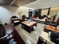 4室2廳2陽臺 華夏四季三期客廳