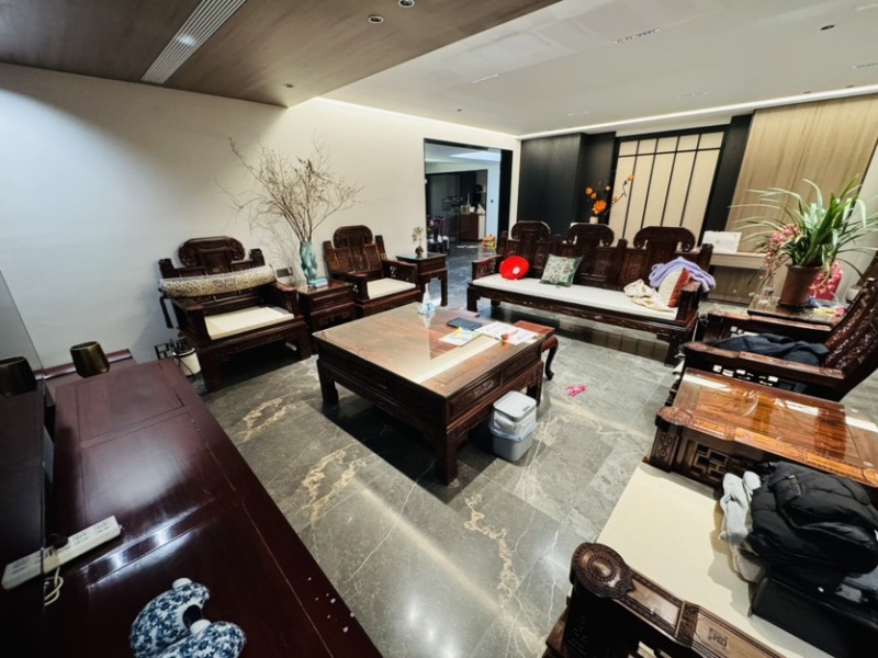 4室2廳2陽臺 華夏四季三期客廳