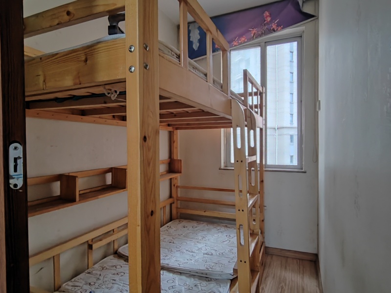 2室1廳1陽臺(tái) 時(shí)代年華錦華苑臥室