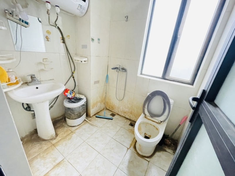 3室2廳1陽臺(tái) 金曇花園衛(wèi)生間