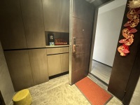 4室2廳2陽(yáng)臺(tái) 華夏四季二期門(mén)廳