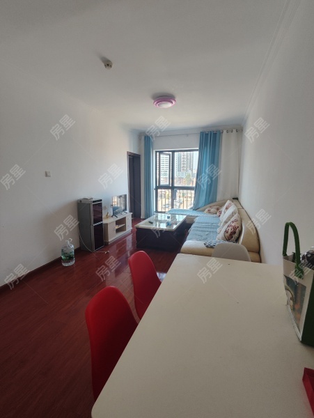 2室2廳1陽(yáng)臺(tái) 俊發(fā)逸天峰客廳