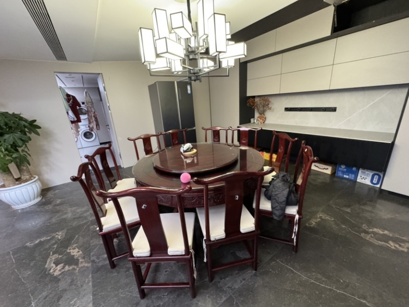 4室2廳2陽臺 華夏四季三期餐廳