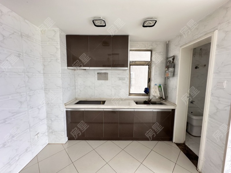 3室2廳 候谷花園廚房