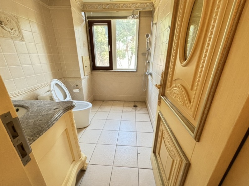 5室2廳3陽臺 金江小區(qū)熙苑別墅衛(wèi)生間