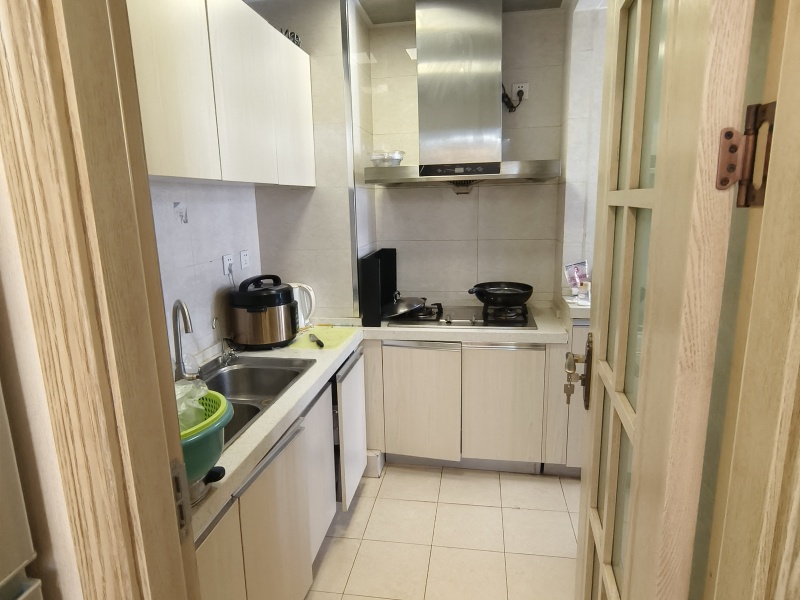 2室2廳2陽臺 醫(yī)大廣場廚房