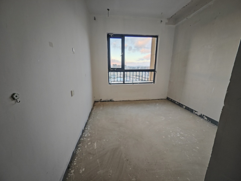 4室2廳4陽臺 藍光水岸公園臥室