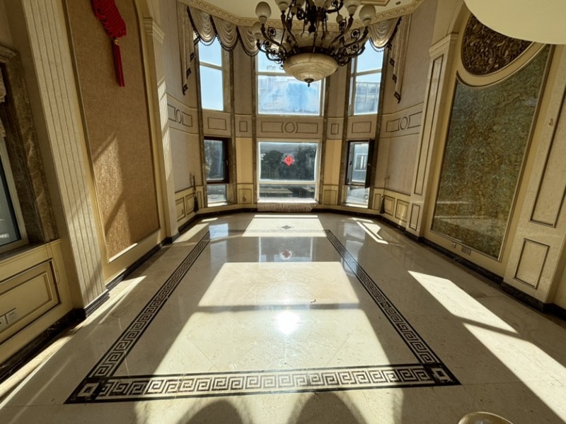 5室2廳3陽臺 金江小區(qū)熙苑別墅客廳