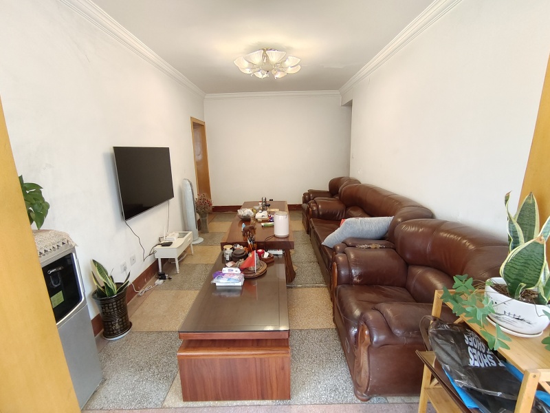 3室2廳2陽(yáng)臺(tái) 農(nóng)墾物流宿舍客廳