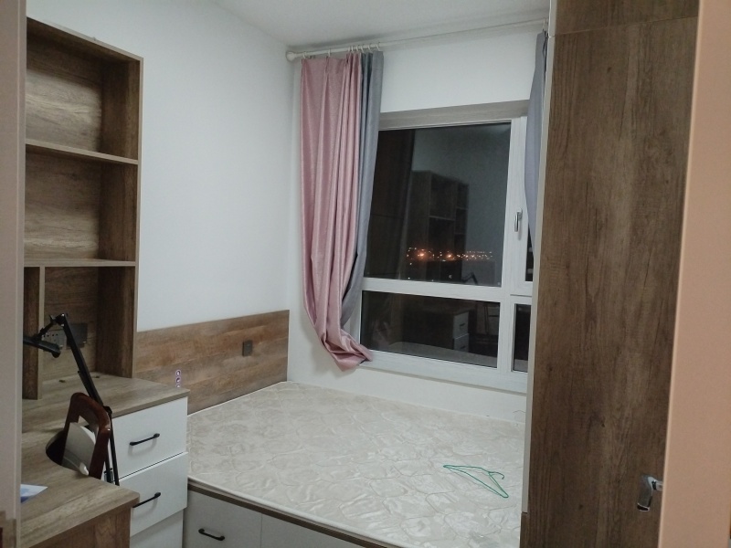 3室2廳2陽(yáng)臺(tái) 藍(lán)光水岸公園臥室