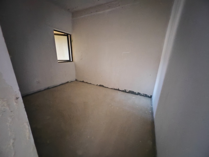 4室2廳4陽臺 藍光水岸公園臥室