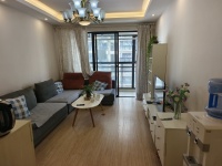 2室2廳2陽臺 醫(yī)大廣場客廳