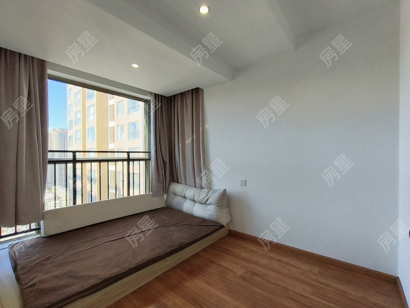 2室2廳1陽臺(tái) 候谷花園臥室