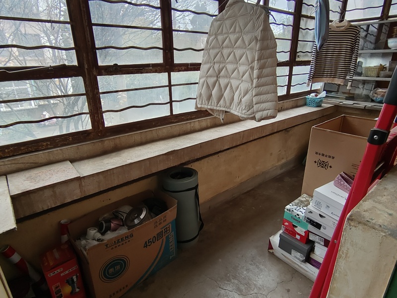 3室2廳2陽(yáng)臺(tái) 農(nóng)墾物流宿舍陽(yáng)臺(tái)