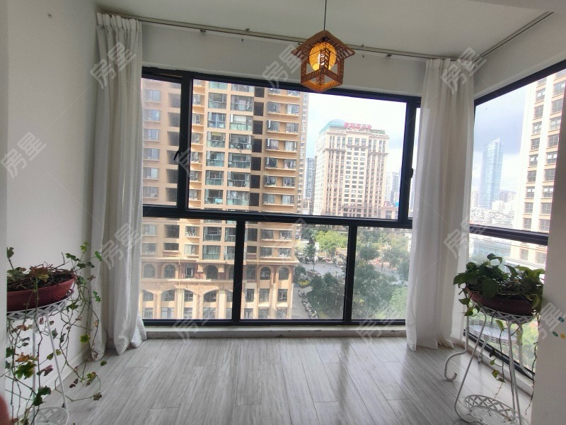 2室2廳1陽臺 萬宏國際三期客廳