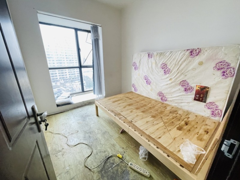 3室2廳1陽臺(tái) 金曇花園臥室